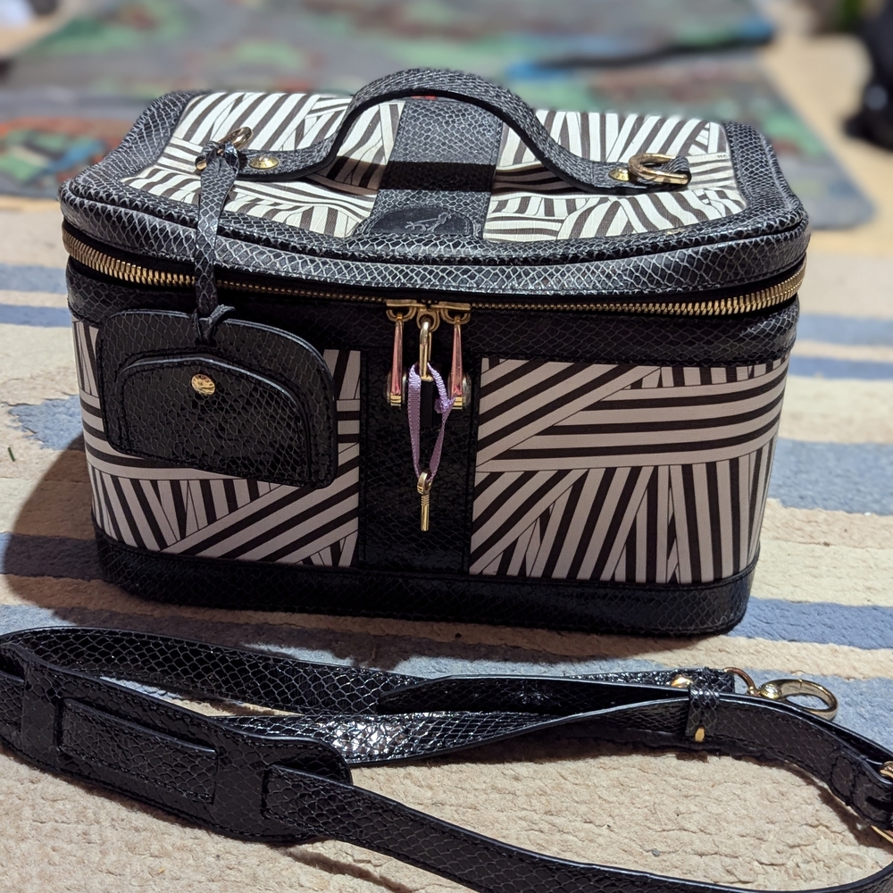 Henri Bendel New York W57th Street Striped Vanity Bag w/Strap Travel Organizer